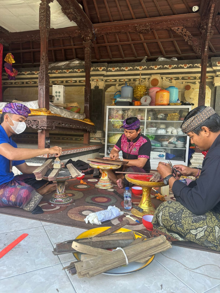 Preservasi Lontar di banjar kangin Ungasan Kuta Selatan